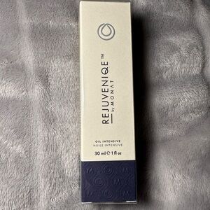 Monat Rejuveniqe oil Intensive